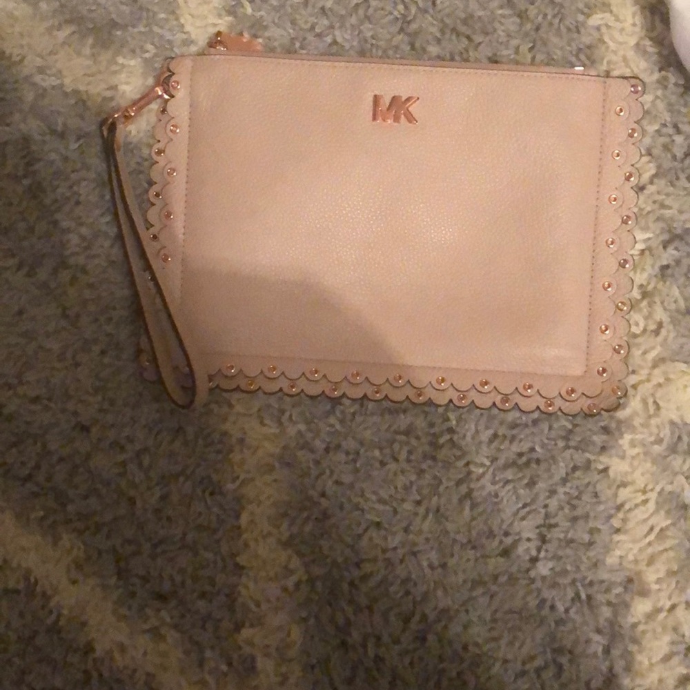 Mk pouch medium size